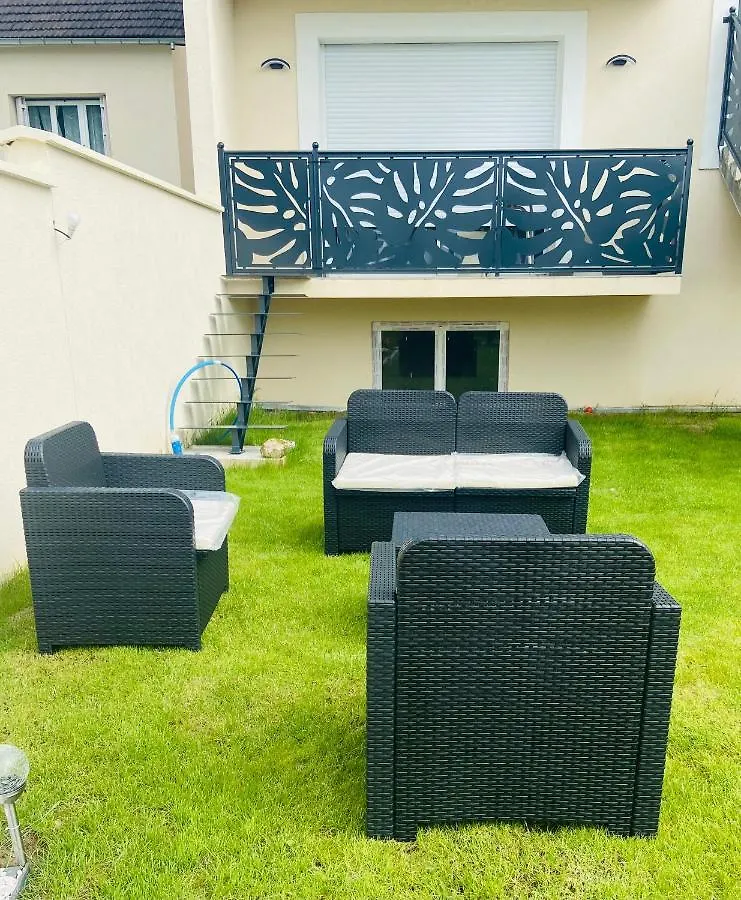Grand T1 Moderne Jardin Pres De Cdg Apartment Le Thillay