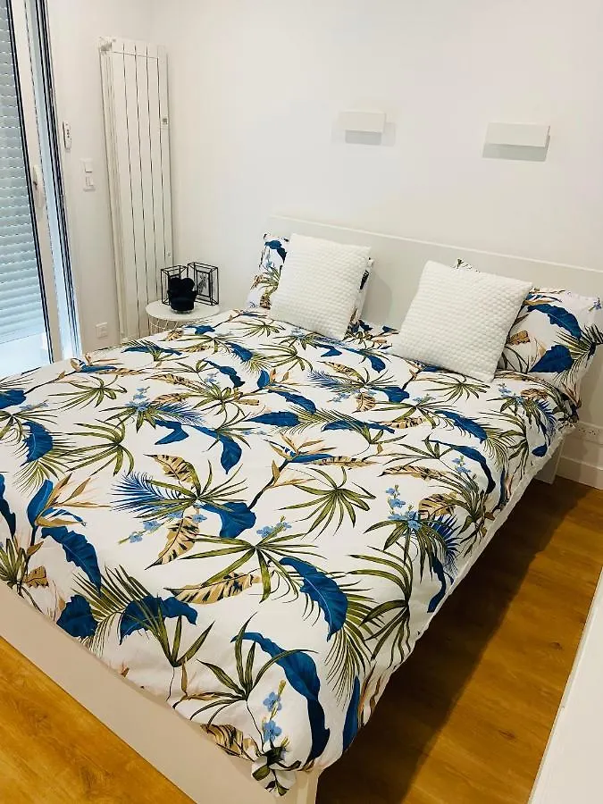 Grand T1 Moderne Jardin Pres De Cdg Apartment Le Thillay